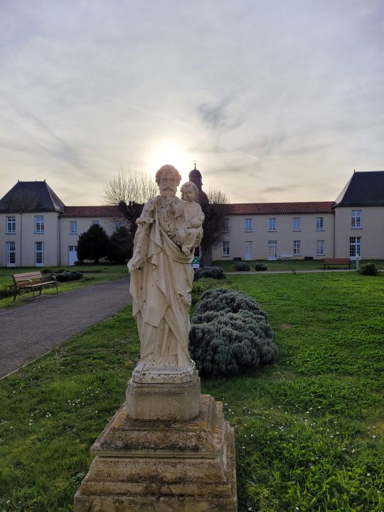 PLAINE ET VALLEES<br />EHPAD historique de Mme de Montespan PLAINE ET VALLEES<br />EHPAD historique de Mme de Montespan