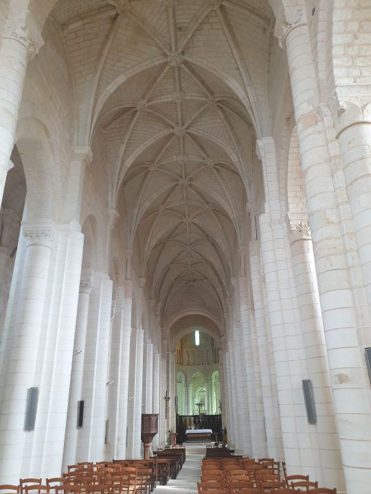PLAINE ET VALLEES <br />Abbatiale de St Jouin de Marnes PLAINE ET VALLEES <br />Abbatiale de St Jouin de Marnes